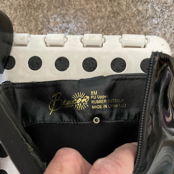 BEACON Black Patent Boots🖤 - Picture 5 of 6